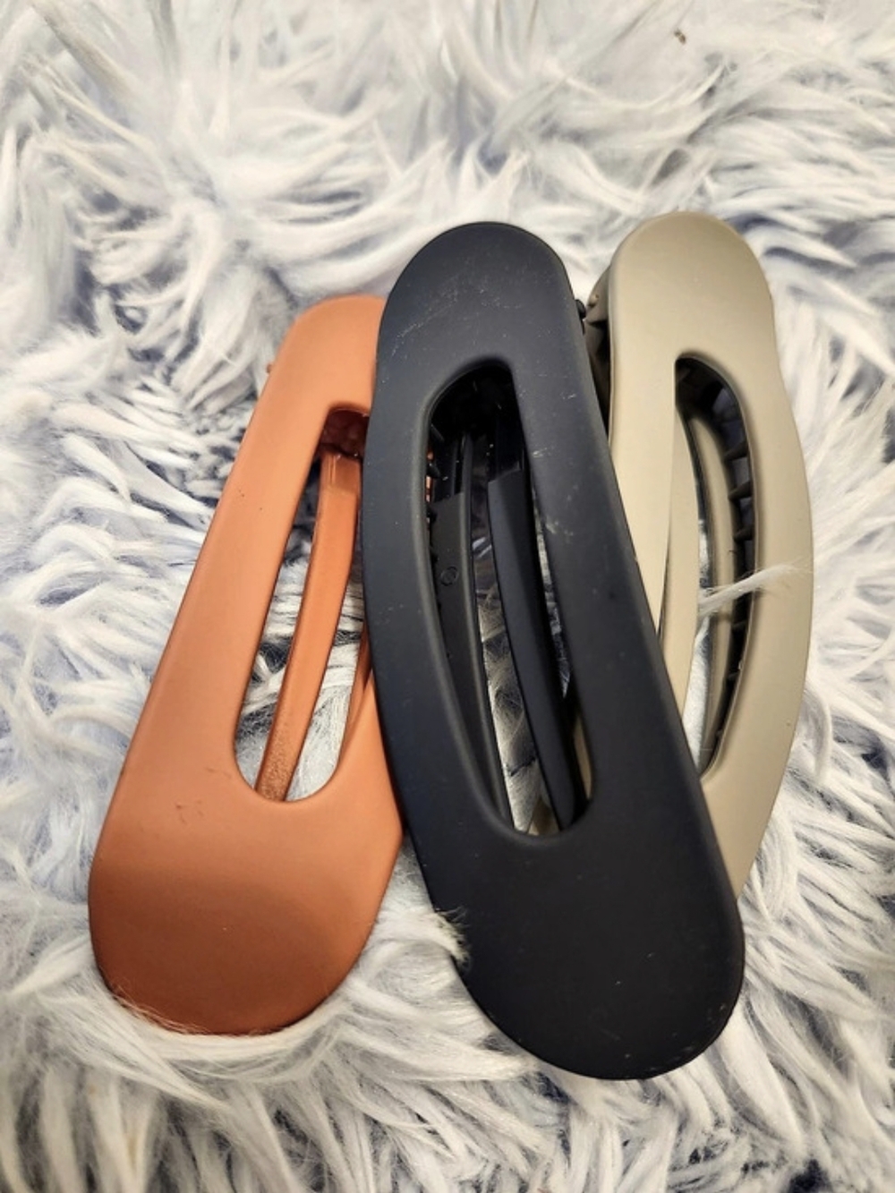 Hair Clips Set in Orange & Black Like New
